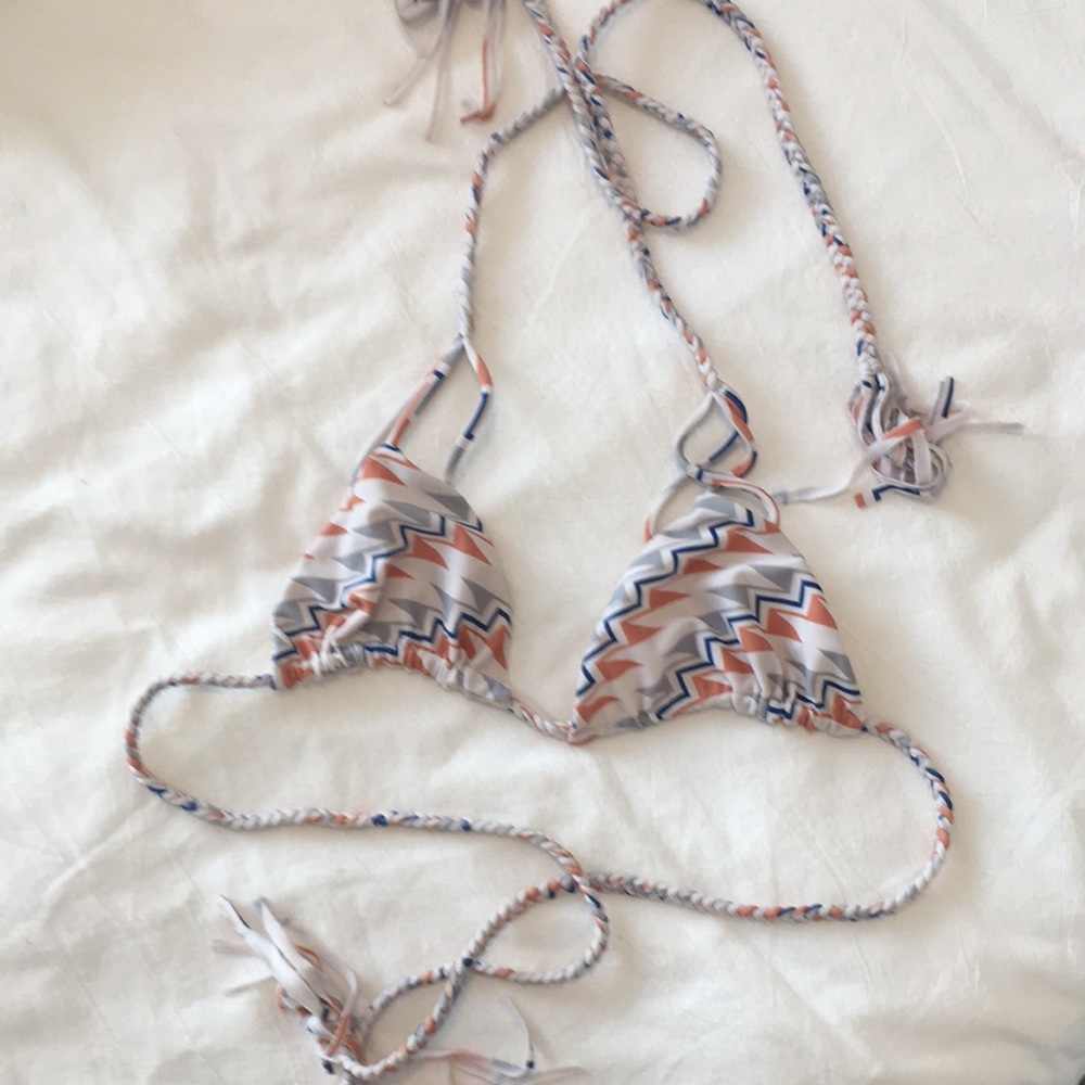 Acacia zig zag swimsuit top